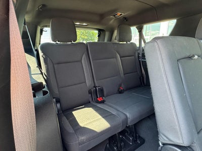 2024 Chevrolet Suburban LS