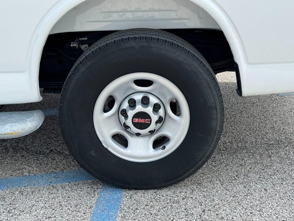 2025 GMC Savana 2500 Work Van