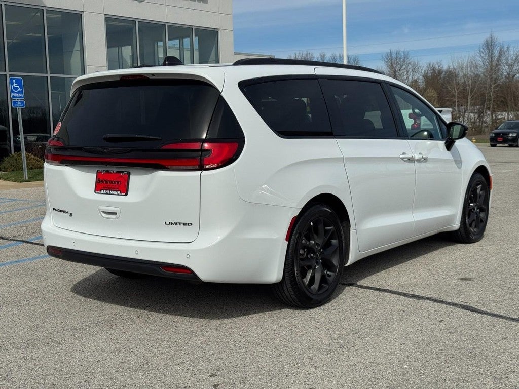 2025 Chrysler Pacifica Limited