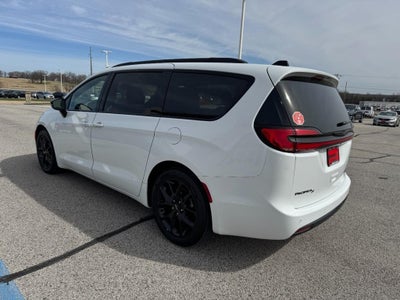 2025 Chrysler Pacifica Limited