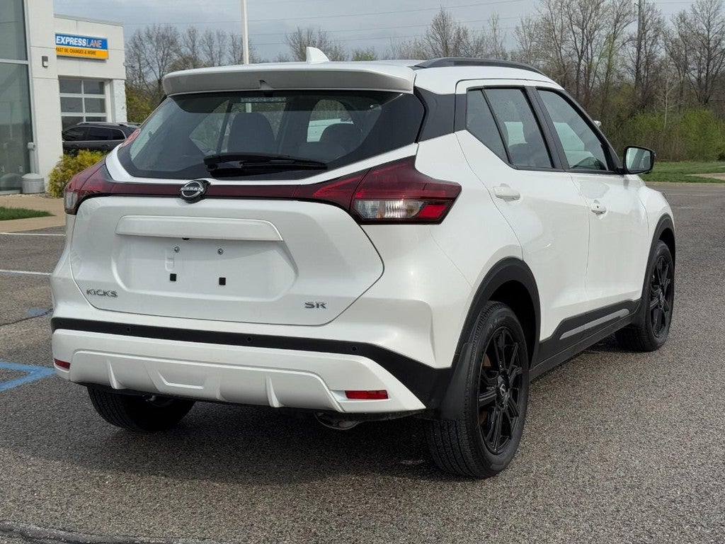 2024 Nissan Kicks SR