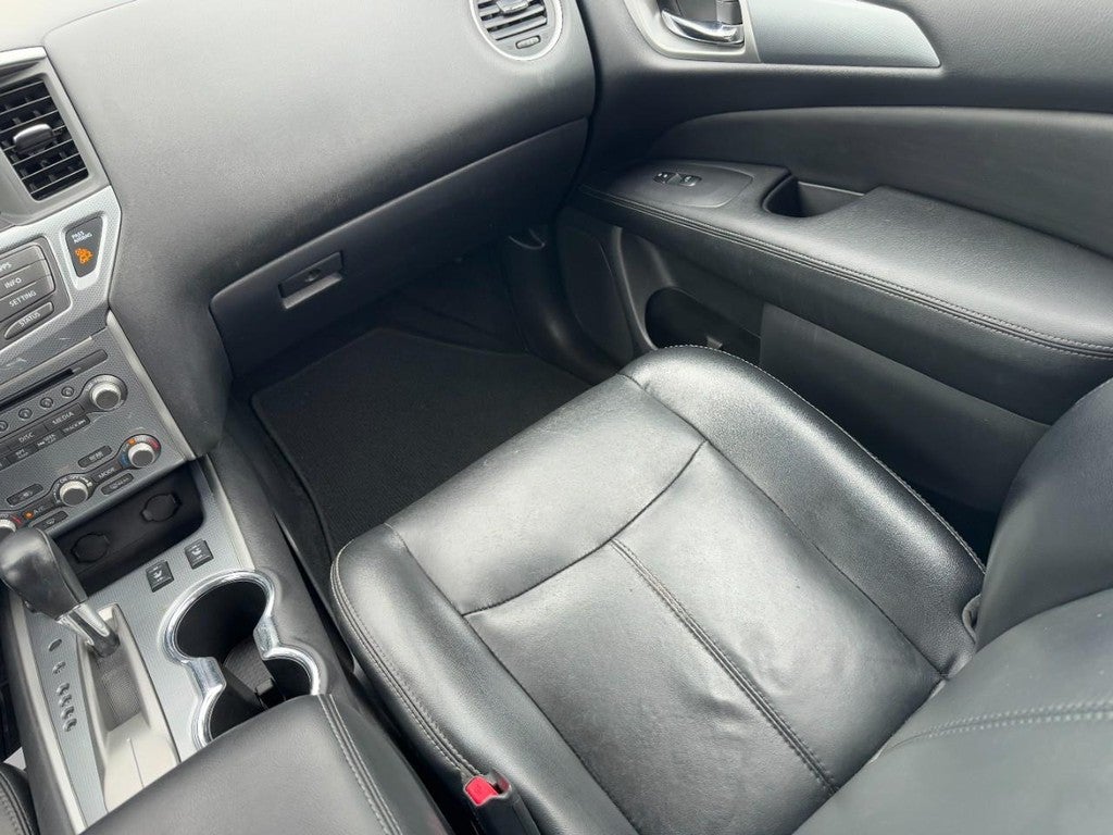 2017 Nissan Pathfinder SL