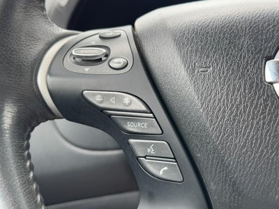 2017 Nissan Pathfinder SL