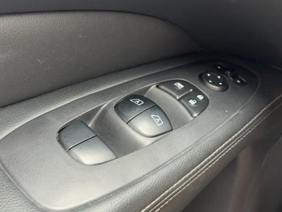 2017 Nissan Pathfinder SL