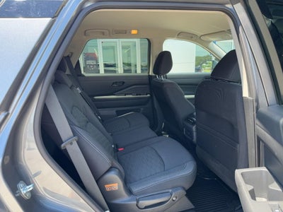 2023 Nissan Pathfinder SV