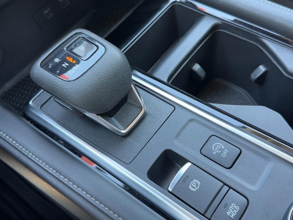 2023 Nissan Pathfinder SV